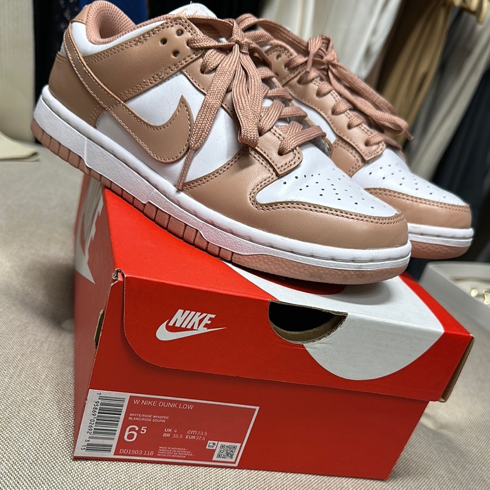Nike Dunk Low Sneakers Size 6.5